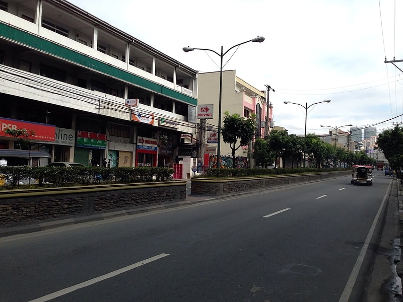 Thoroughfare in Mandaluyong, Philippines
