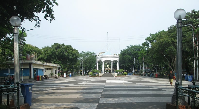 Parque en Bacolod, Filipinas
