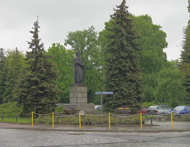 Monumento a Adam Mickiewicz en Gorzów Wielkopolski