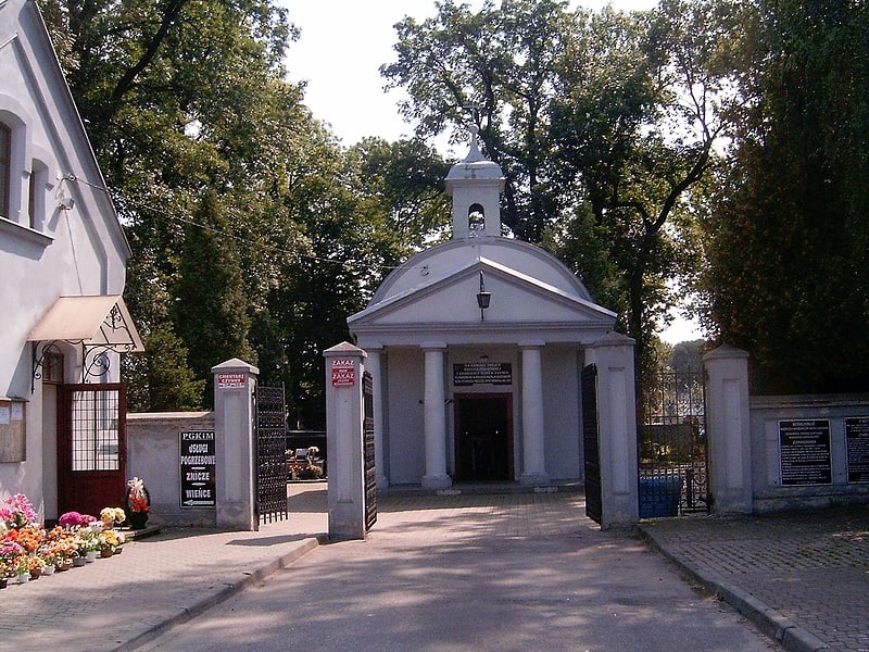 Cmentarz w Jarosławiu, Polska
