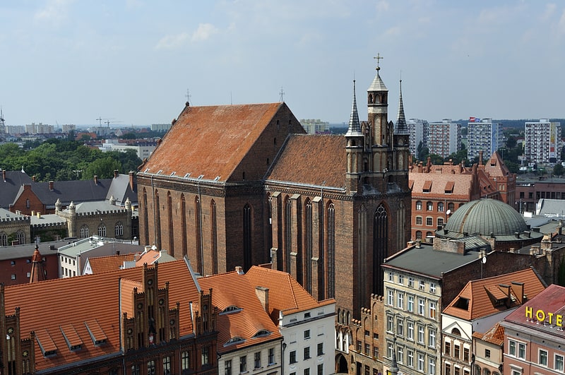 Kościół katolicki w Toruniu, Polska