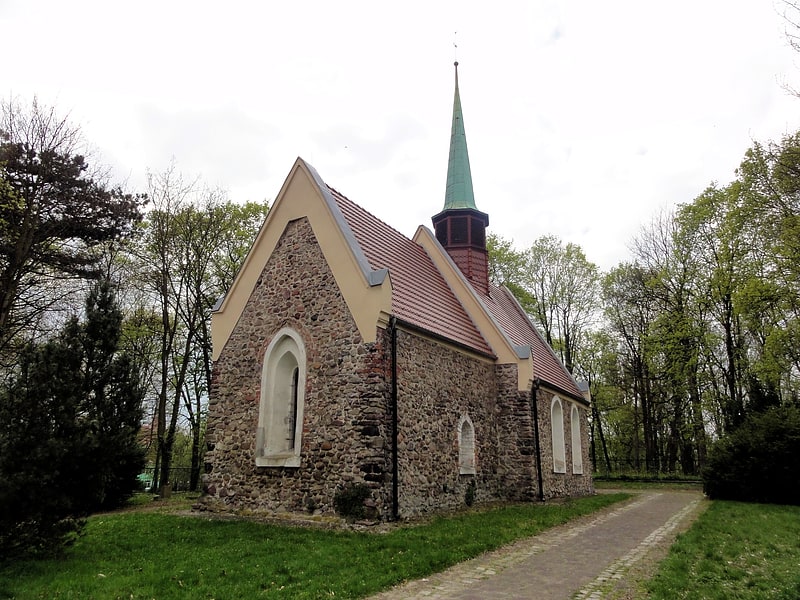 Kościół katolicki w Żarach, Polska