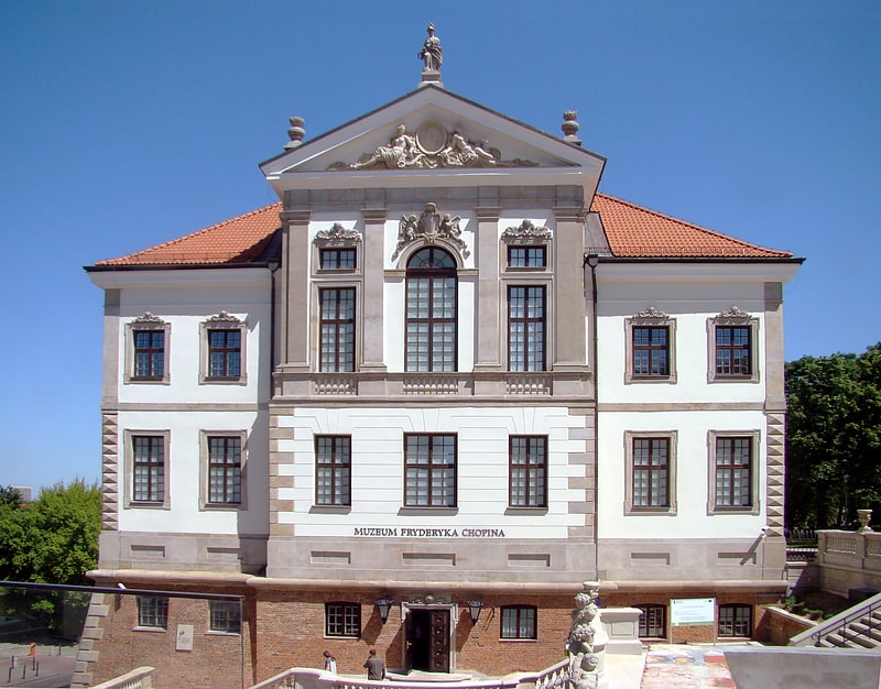Mansión reconstruida con un museo sobre Chopin