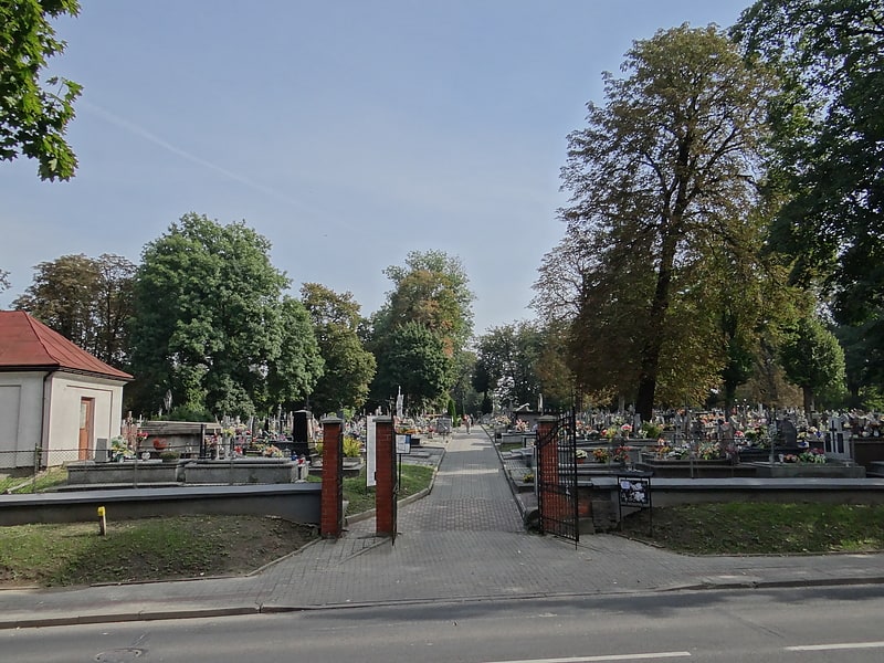 Cmentarz w Przeworsku, Polska