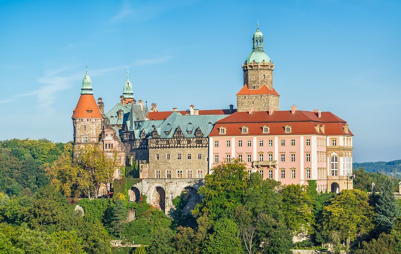 Zamek w Wałbrzychu, Polska