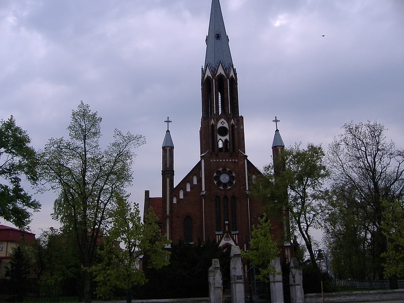Kościół katolicki w Łowiczu, Polska