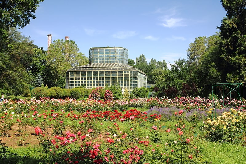 Jardines botánicos con grandes invernaderos