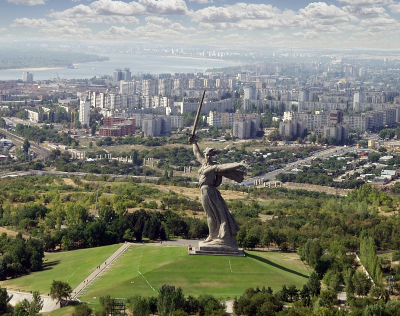 Statue by Nikolai Nikitin and Yevgeny Vuchetich