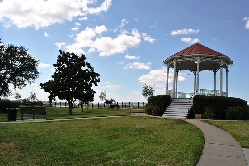 Natchez Bluffs and Under-the-Hill Historic District