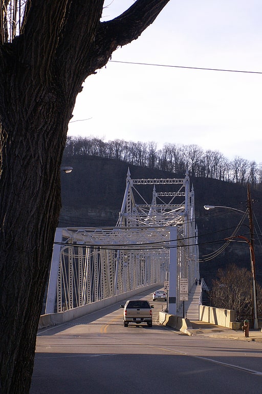 Cantilever bridge in Aliquippa, Pennsylvania
