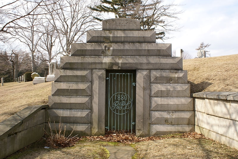 Cemetery in New Rochelle, New York
