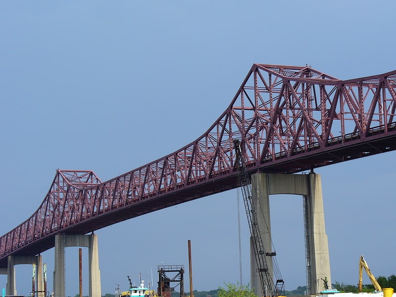 Cantilever bridge in Jacksonville, Florida