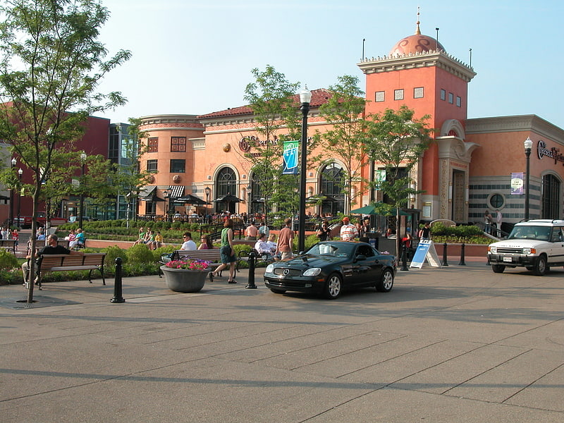Shopping center in Pittsburgh, Pennsylvania