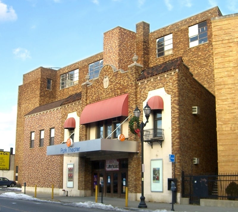 Performing arts theater in Union City, New Jersey