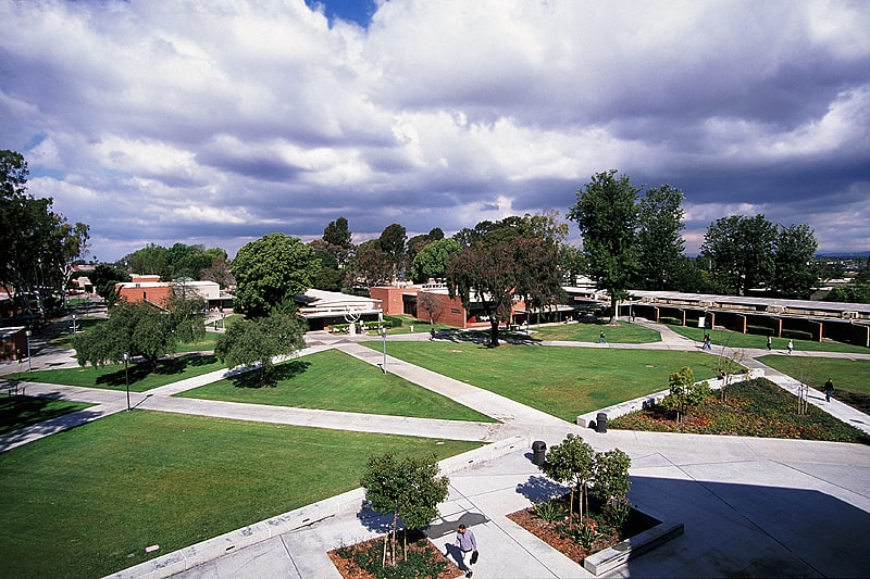 Community college in Costa Mesa, California