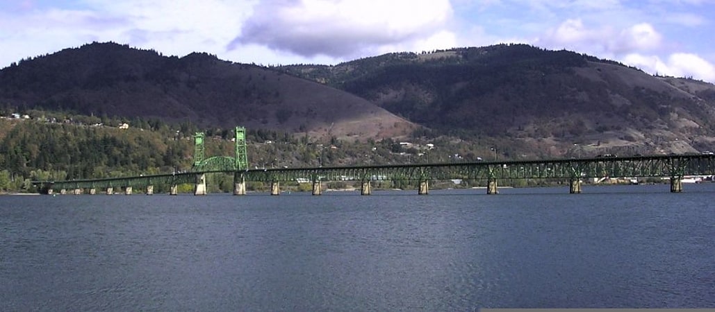 Truss bridge in Hood River County, Oregon