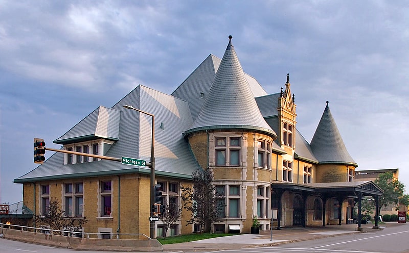 Art institute in Duluth, Minnesota