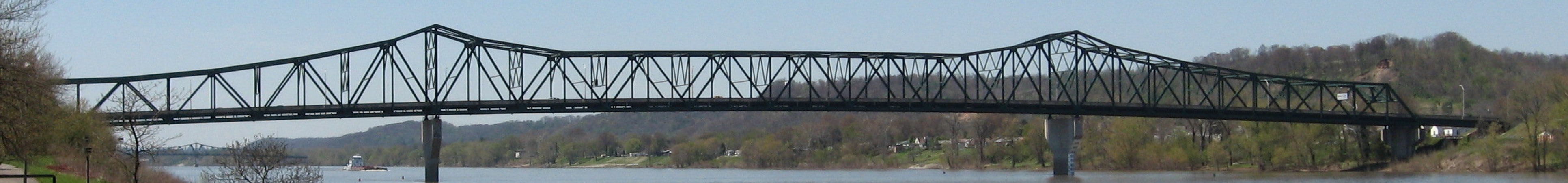 Continuous truss bridge in Huntington, West Virginia