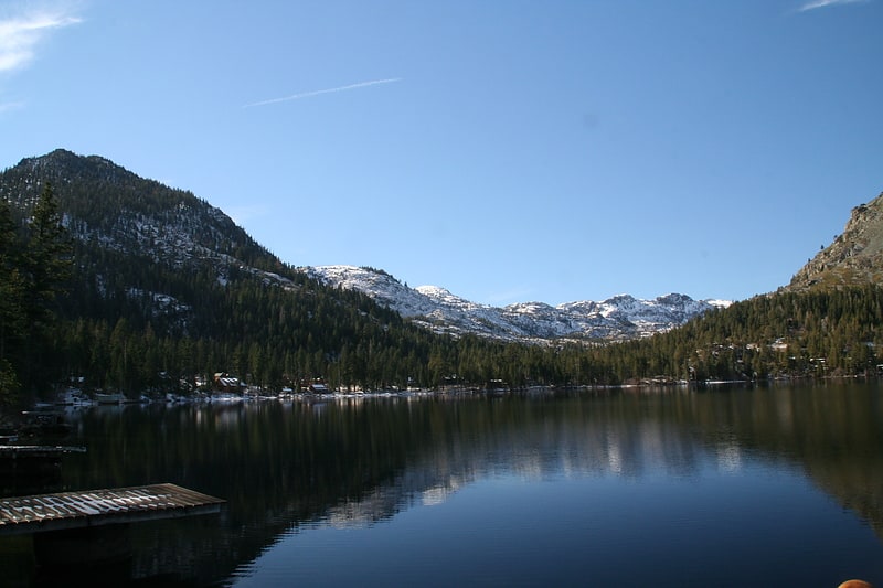 Lac en Californie