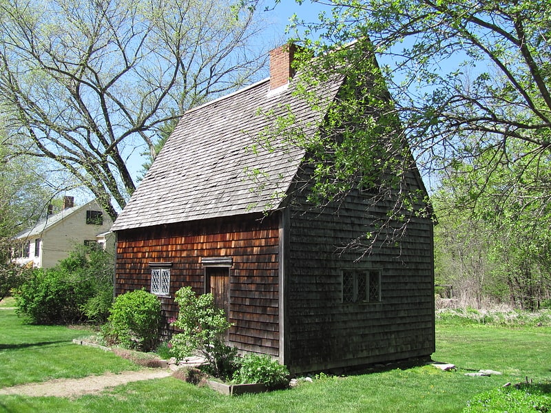Building in Medfield, Massachusetts