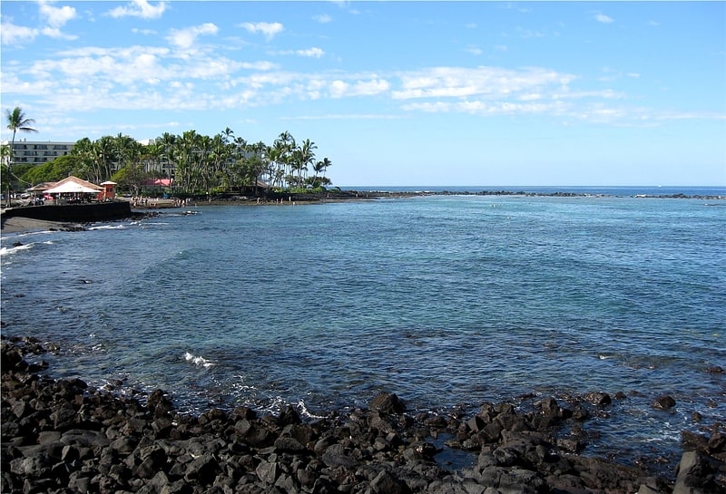 Kahaluʻu Bay