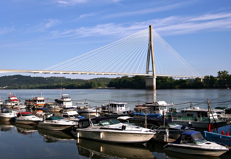 Cable-stayed bridge in Huntington, West Virginia