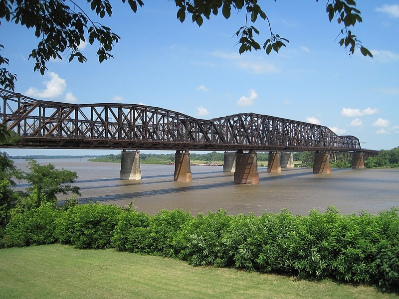 Cantilever bridge in Proctor, Arkansas
