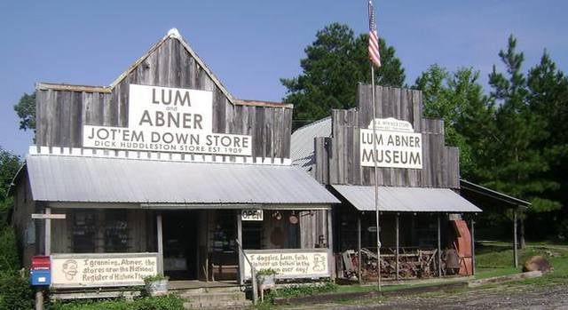 Lum & Abner Jot-em-Down Store & Museum