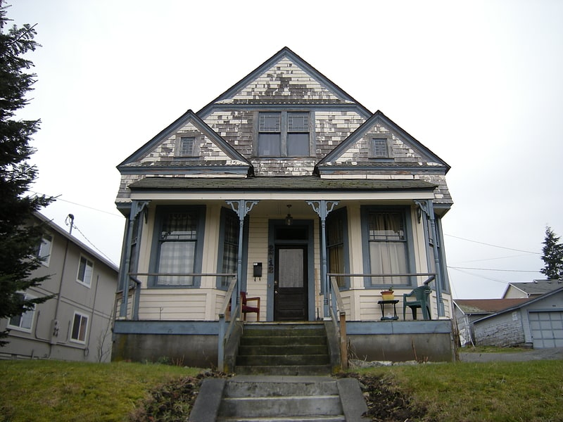 Building in Everett