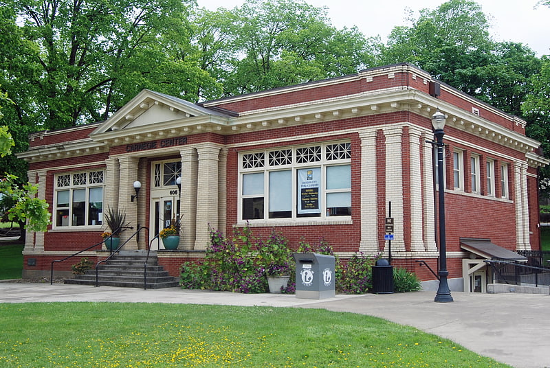 Public library in Oregon City, Oregon