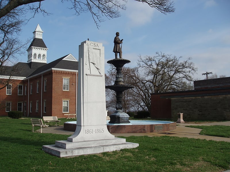 War memorial in Cape Girardeau, Missouri