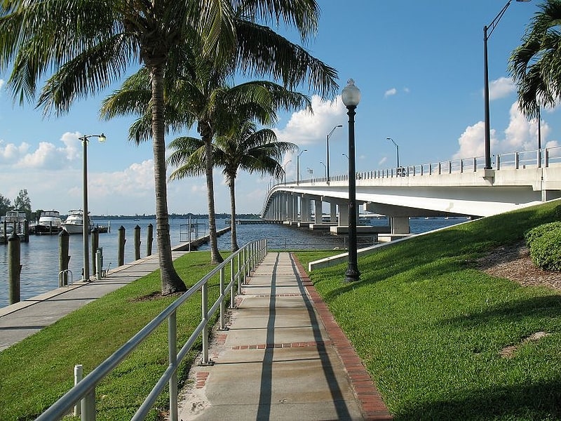 Girder bridge in Fort Myers, Florida