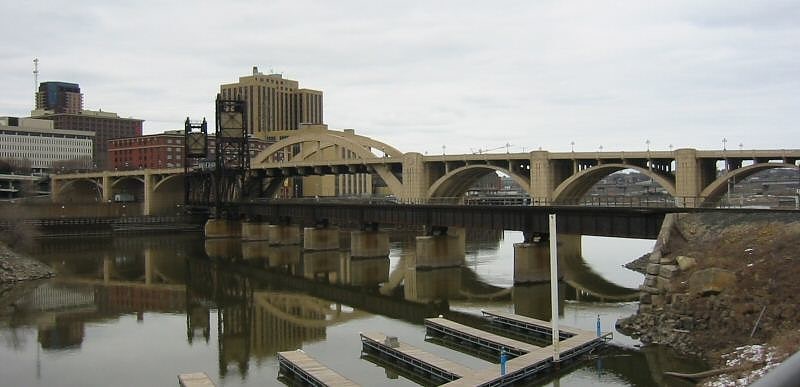 Deck arch bridge in Saint Paul, Minnesota