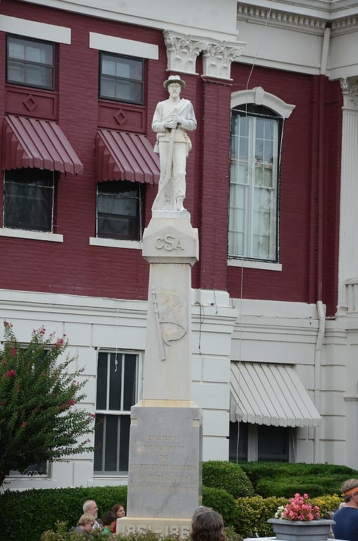 Monument in Searcy, Arkansas