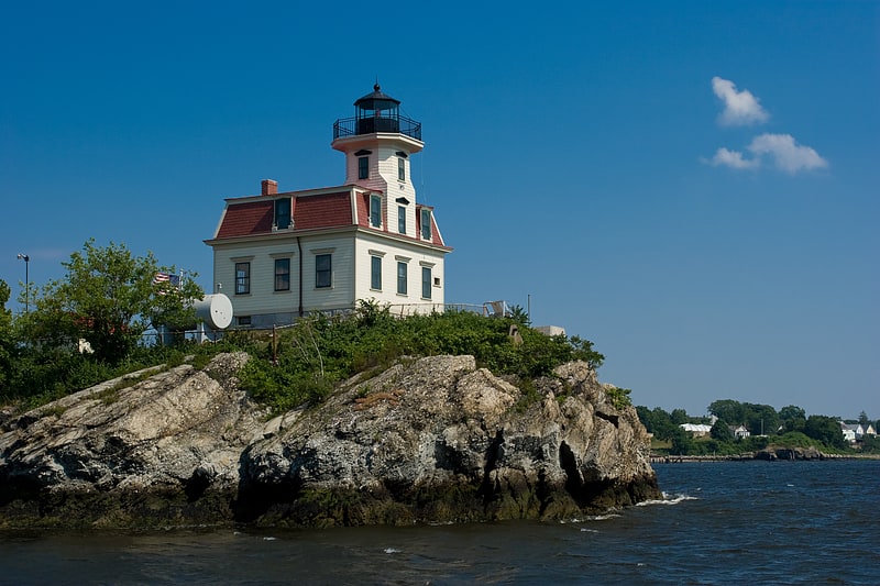 Pomham Rocks Light